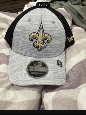 New Era 9FORTY Stretch-Snap Saints Cap - White & Black with Gold Fleur-de-lis
